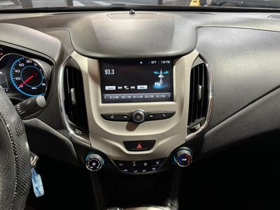 2017 Chevrolet Cruze - Photo 14