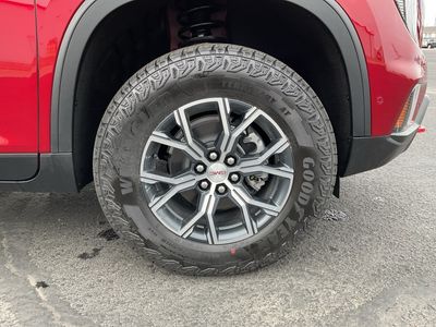 2026 GMC Acadia — photo 16 view