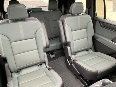2026 GMC Acadia — photo 14 view