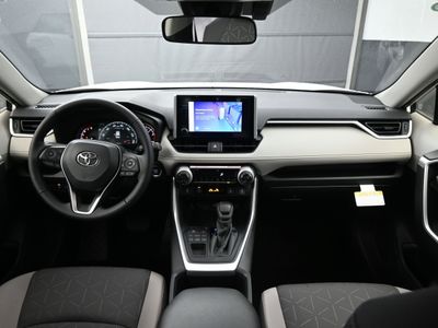 2025 Toyota RAV4 XLE SUV — photo 14 view