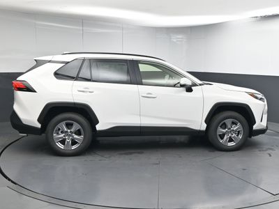 2025 Toyota RAV4 XLE SUV — photo 7 view