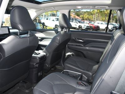 2024 Toyota Grand Highlander - Photo 17