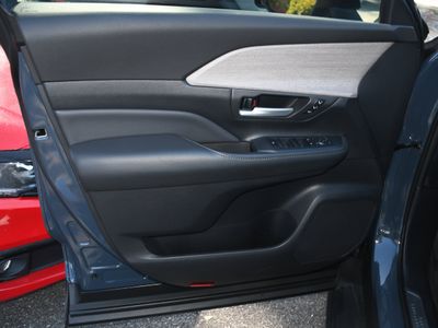 2024 Toyota Grand Highlander - Photo 10