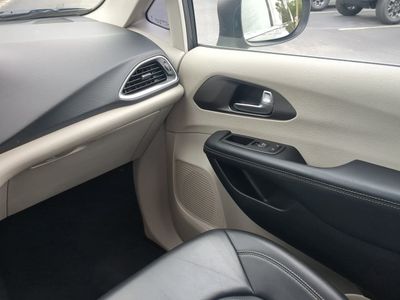 2023 Chrysler Pacifica - Photo 21