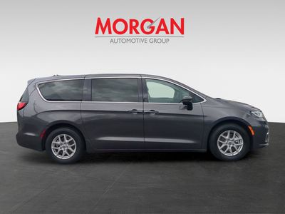 2023 Chrysler Pacifica - Photo 4