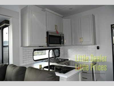 2026 Grand Design Influence - Photo 16