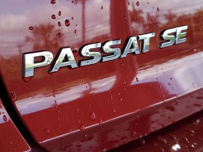 2016 Volkswagen Passat - Photo 5