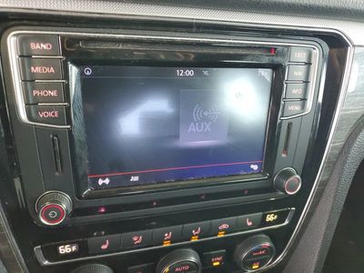 2016 Volkswagen Passat - Photo 26