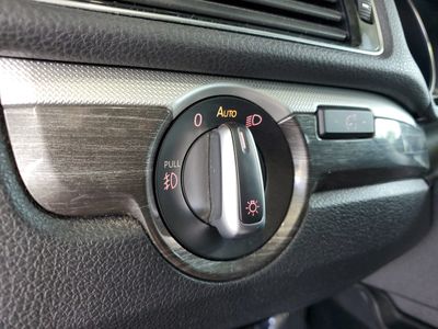 2016 Volkswagen Passat - Photo 22