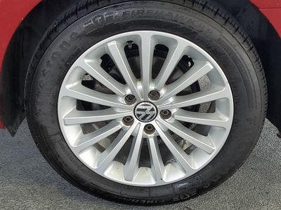 2016 Volkswagen Passat - Photo 7