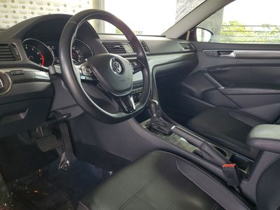 2016 Volkswagen Passat - Photo 17