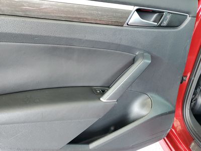2016 Volkswagen Passat - Photo 14
