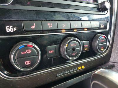 2016 Volkswagen Passat - Photo 28