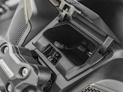 2025 Can-Am Spyder RT Sea-To-Sky — detail view