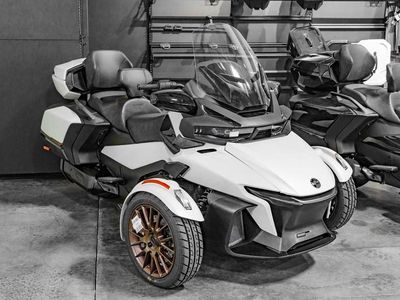 2025 Can-Am Spyder RT Sea-To-Sky — front three-quarter view