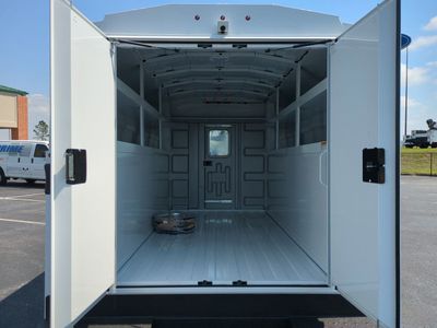 2026 Ford E-350SD - Photo 13
