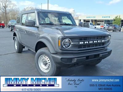 2026 Ford Bronco Base in Gray Metallic — front three-quarter view