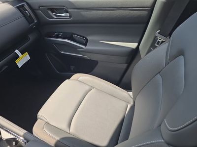 2026 Nissan Pathfinder - Photo 16