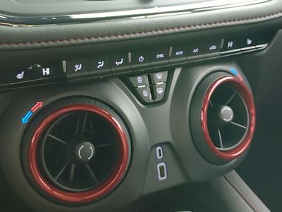2025 Chevrolet Blazer - Photo 18