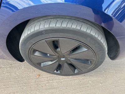 2024 Tesla Model 3 - Photo 19