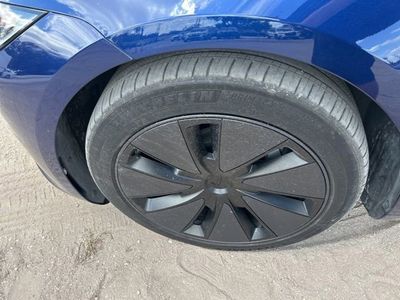 2024 Tesla Model 3 - Photo 18