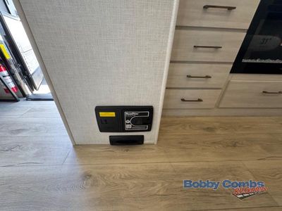 2025 Forest River RV Surveyor Legend - Photo 11