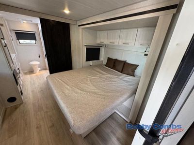 2025 Forest River RV Surveyor Legend - Photo 10