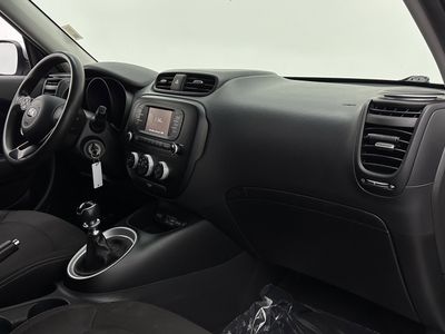2017 Kia Soul - Photo 28