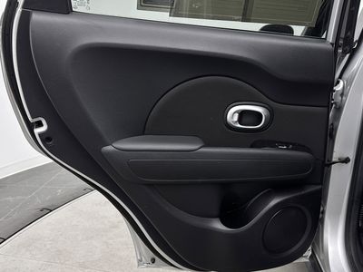 2017 Kia Soul - Photo 19
