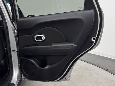2017 Kia Soul - Photo 21