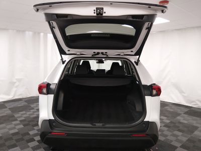 2024 Toyota RAV4 - Photo 11