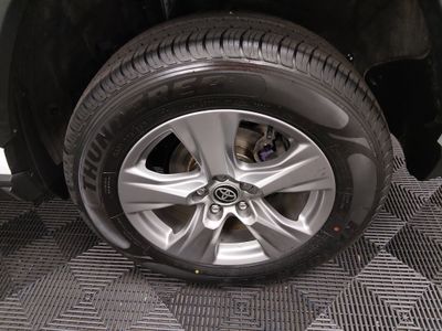 2024 Toyota RAV4 - Photo 10