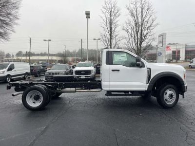 2026 Ford F-550SD - Photo 2