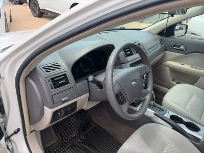 2011 Ford Fusion - Photo 2