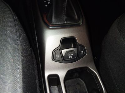2022 Jeep Renegade - Photo 16