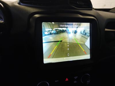 2022 Jeep Renegade - Photo 17