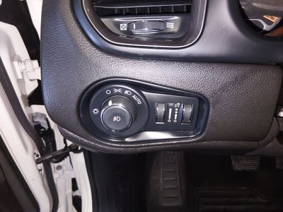 2022 Jeep Renegade - Photo 13