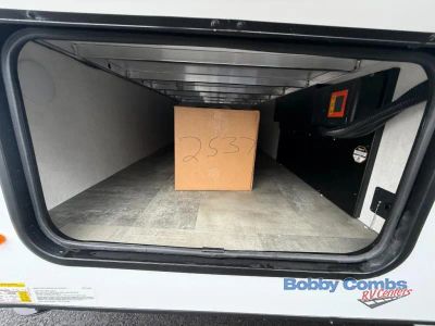 2026 Encore RV Venu - Photo 6