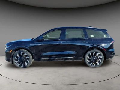 2025 Lincoln Nautilus — side profile view