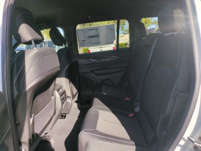 2025 Jeep Grand Cherokee - Photo 15