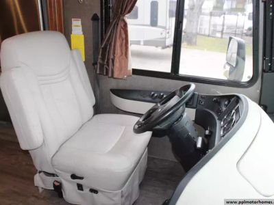 2006 Tiffin Allegro Bus — photo 57 view