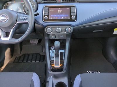 2025 Nissan Versa - Photo 17