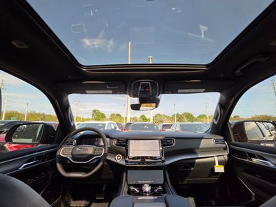 2026 Jeep Grand Wagoneer — photo 11 view