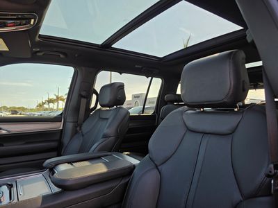 2026 Jeep Grand Wagoneer — photo 13 view