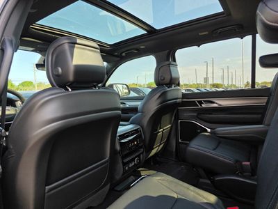 2026 Jeep Grand Wagoneer — photo 10 view