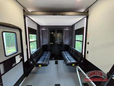 2025 Fuzion 442 — photo 21 view