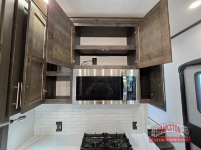 2025 Fuzion 442 — photo 12 view