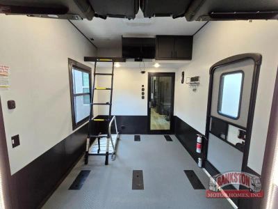 2025 Fuzion 442 — photo 24 view