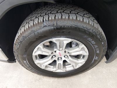 2025 GMC Sierra 1500 — photo 10 view