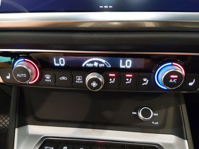 2025 Audi Q3 — photo 18 view